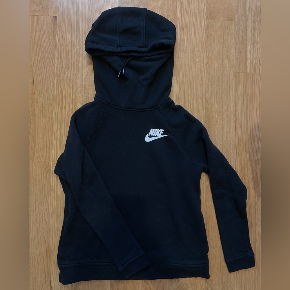 Black Nike pullover
